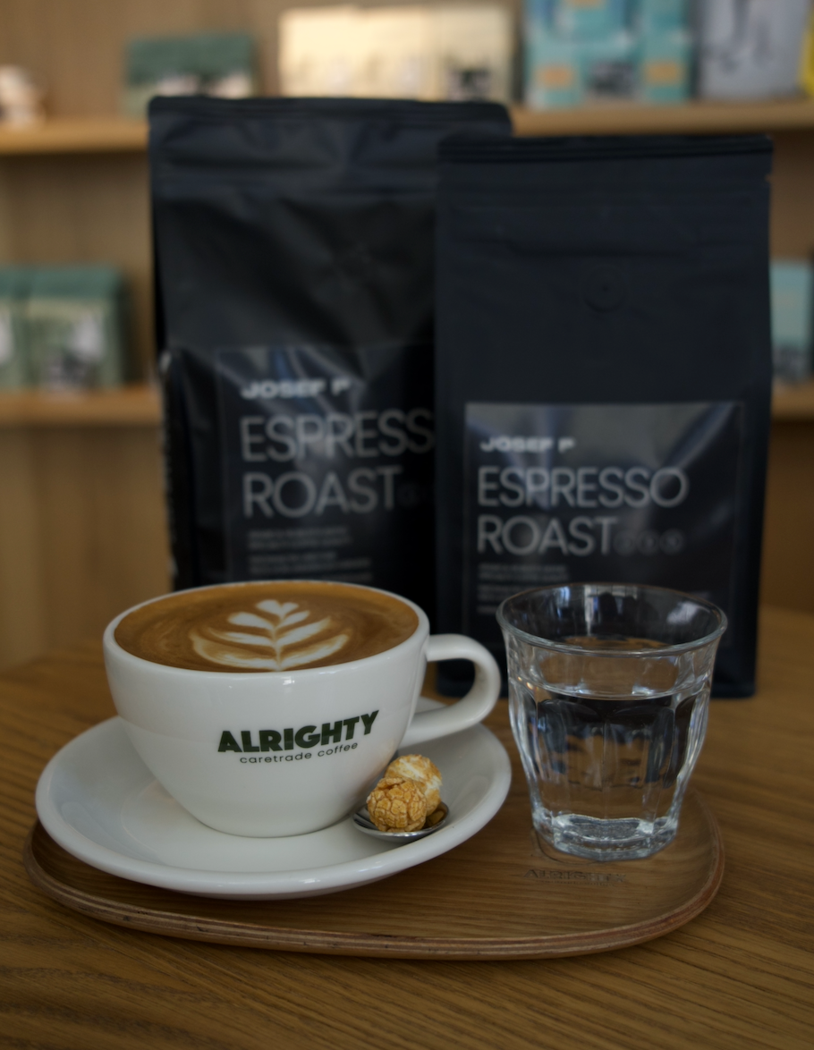 JOSEF P X Alrighty Espresso (auch im Abo erhältlich)