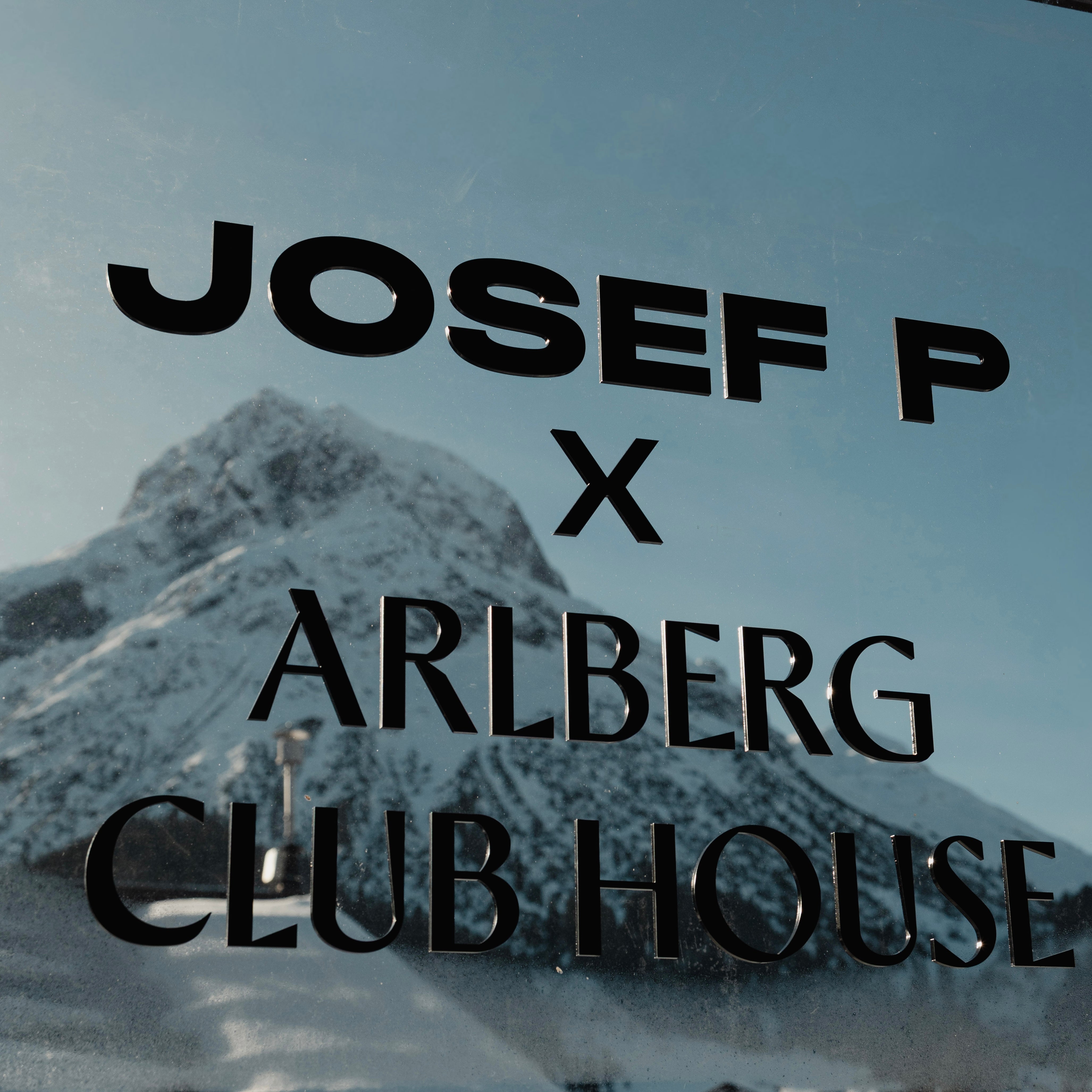 Premium JOSEF P Reformer Pilates Classes im Arlberg Clubhouse in Lech am Arlberg