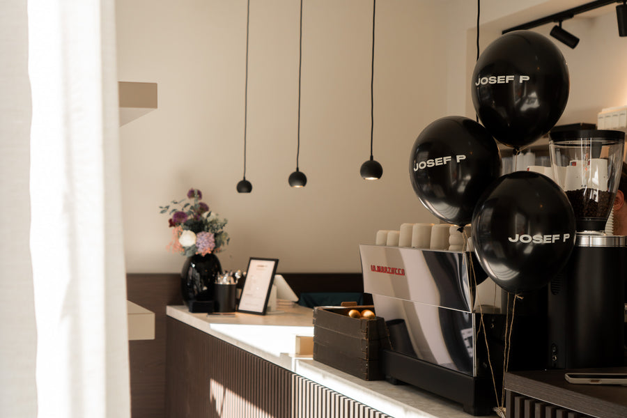 Specialty Kaffee, Acai Bowls, Proteinshakes, Matcha Latte im JOSEF P Café in Innsbruck